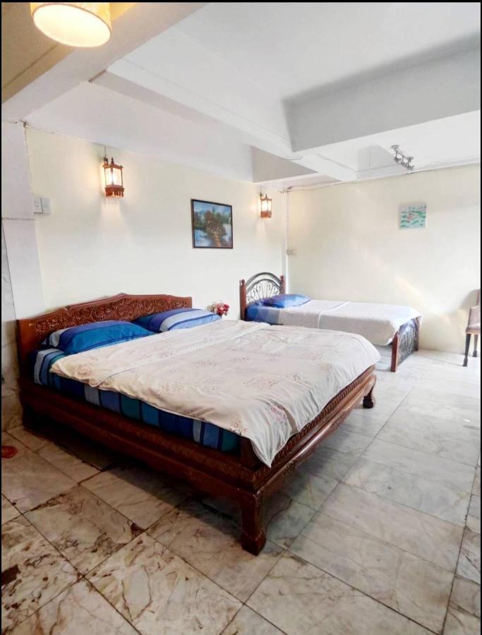 Chambre Triple avec Salle de Bains Privative