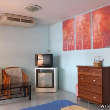 Royal Beach Guest House-3